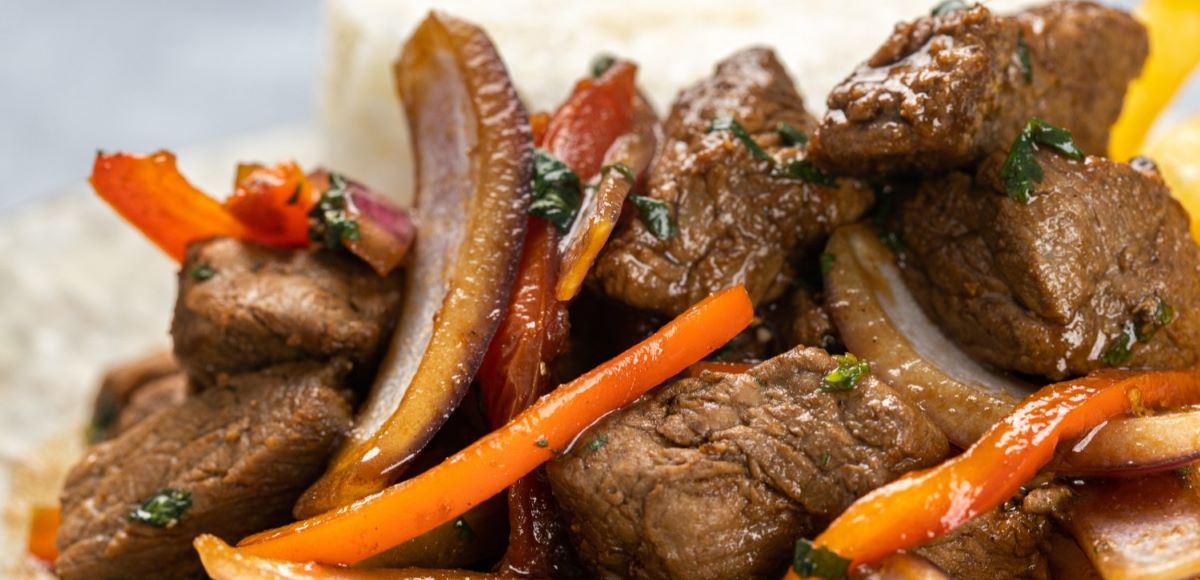roasted-meat-with-vegetables-lights - 2